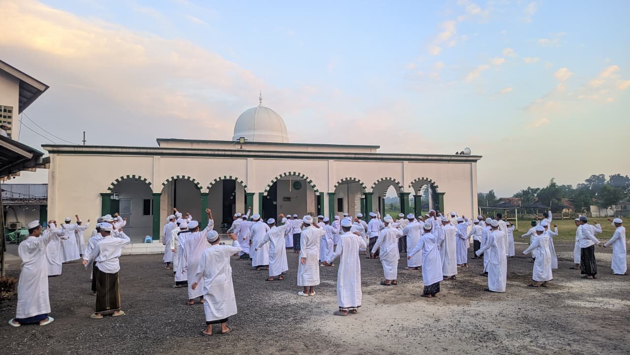 Terapkan Prinsip 'Al-Aqlu As-Salim', Ponpes Rubath Huraidhoh Rutin Adakan Riyadhah Pagi